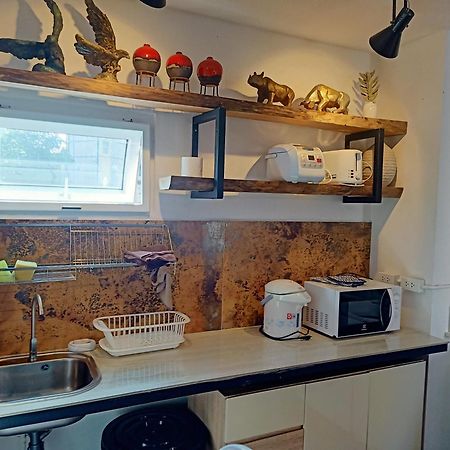 Apartament 8Th House @ Center Of Chiangmai Old Town Chiang Mai Zewnętrze zdjęcie