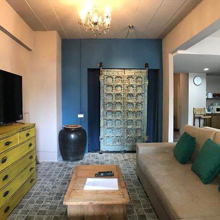 Apartament 8Th House @ Center Of Chiangmai Old Town Chiang Mai Zewnętrze zdjęcie