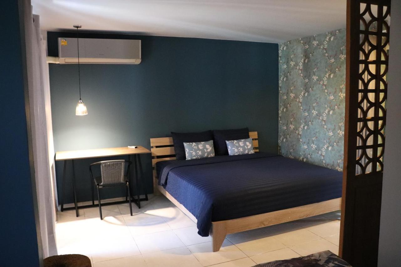 Apartament 8Th House @ Center Of Chiangmai Old Town Chiang Mai Zewnętrze zdjęcie