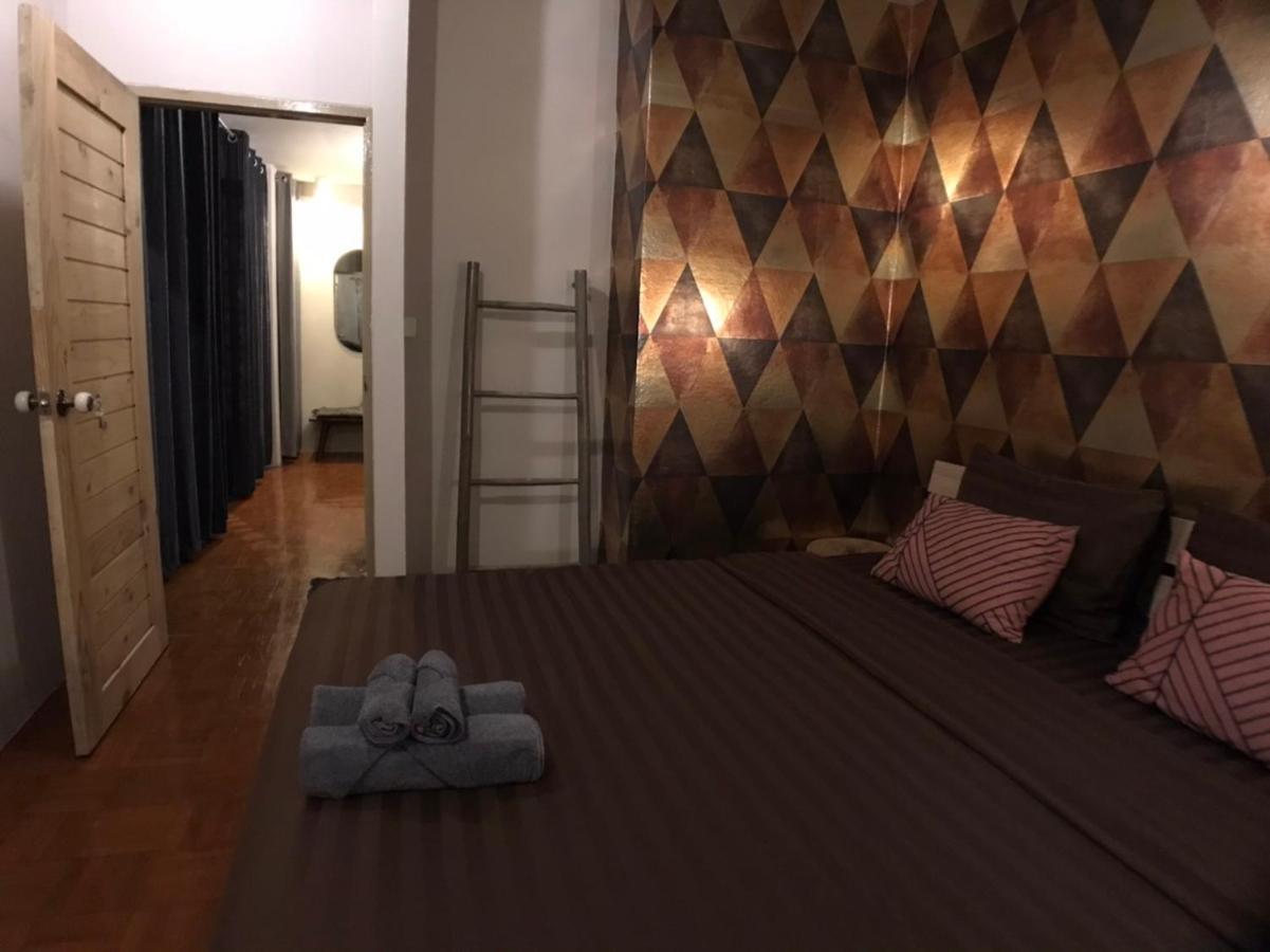 Apartament 8Th House @ Center Of Chiangmai Old Town Chiang Mai Zewnętrze zdjęcie