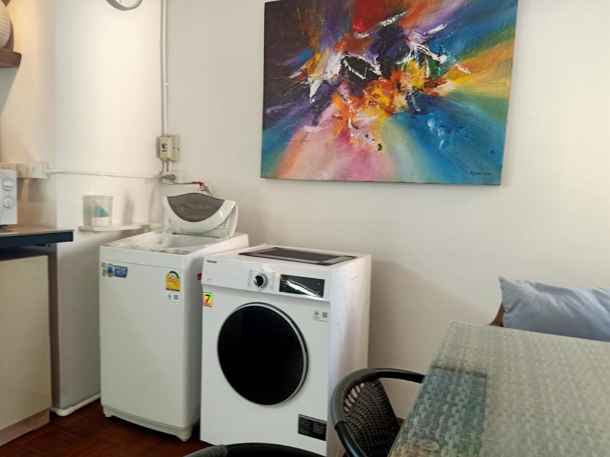 Apartament 8Th House @ Center Of Chiangmai Old Town Chiang Mai Zewnętrze zdjęcie