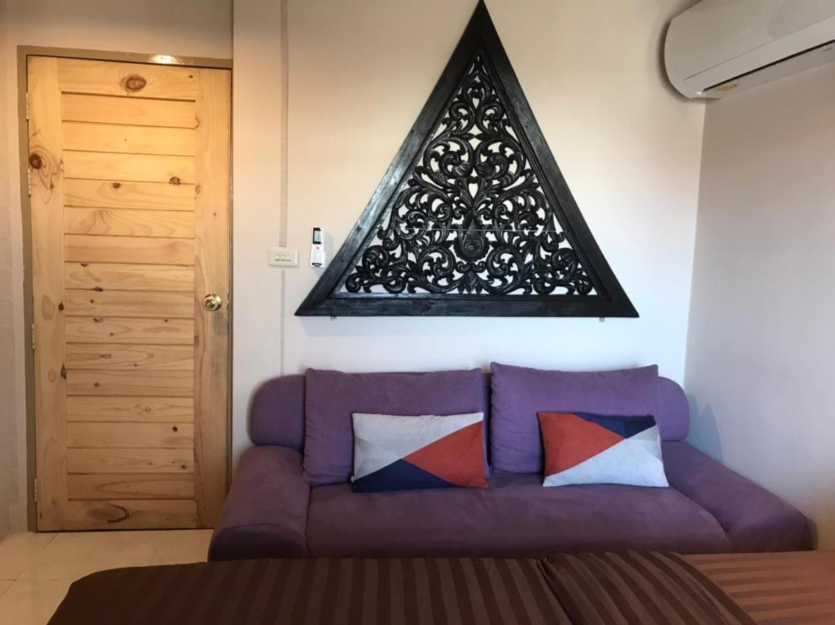 Apartament 8Th House @ Center Of Chiangmai Old Town Chiang Mai Zewnętrze zdjęcie