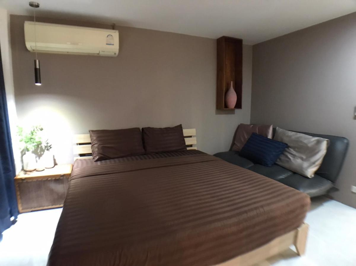 Apartament 8Th House @ Center Of Chiangmai Old Town Chiang Mai Zewnętrze zdjęcie