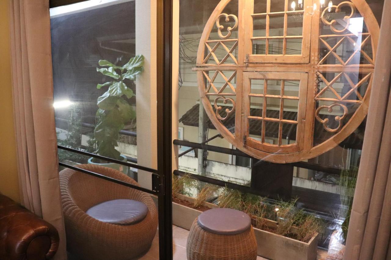 Apartament 8Th House @ Center Of Chiangmai Old Town Chiang Mai Zewnętrze zdjęcie