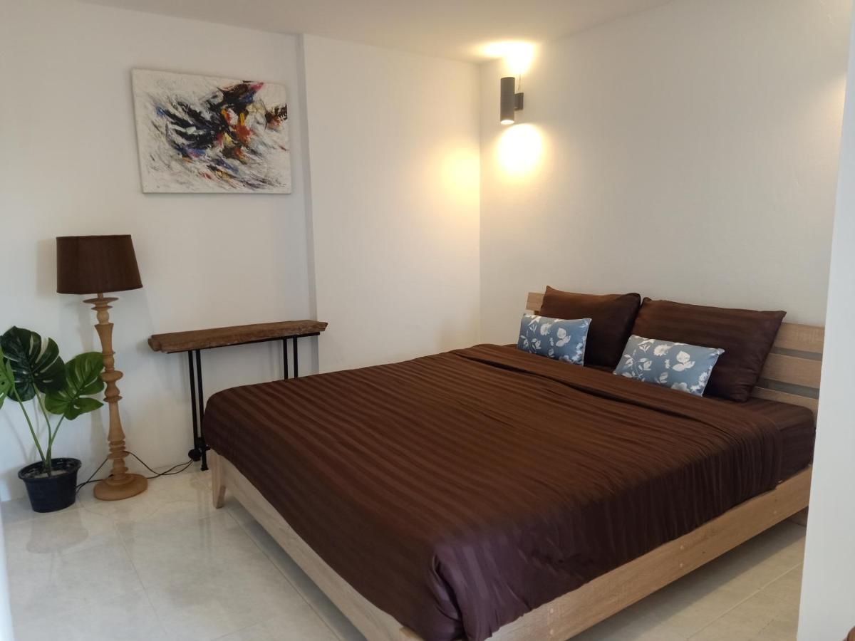 Apartament 8Th House @ Center Of Chiangmai Old Town Chiang Mai Zewnętrze zdjęcie