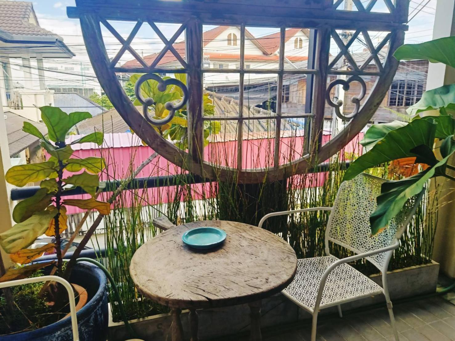 Apartament 8Th House @ Center Of Chiangmai Old Town Chiang Mai Zewnętrze zdjęcie